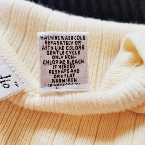 MADISON STUDIO SOFT YELLOW PUFF SLEEVE FEMININE BUTTON UP SWEATER SIZE M - Picture 9 of 9